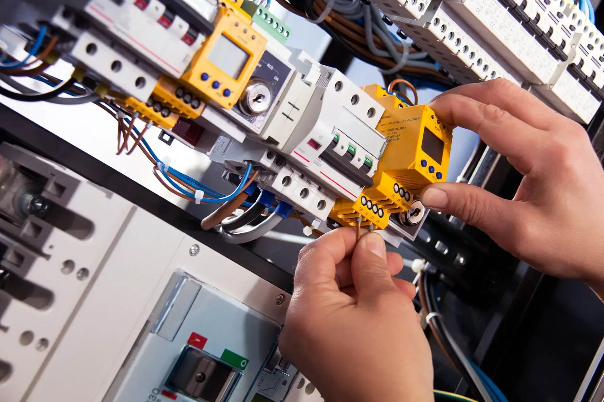 Certified electricians in Harlesden